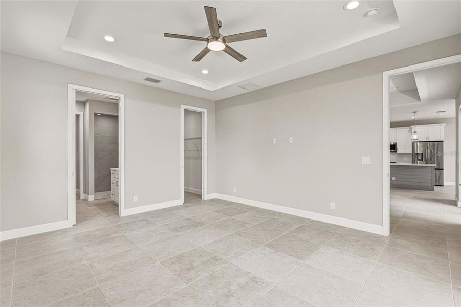 Spacious, unfurnished interior of a new home in , Rotonda West (Image 21).