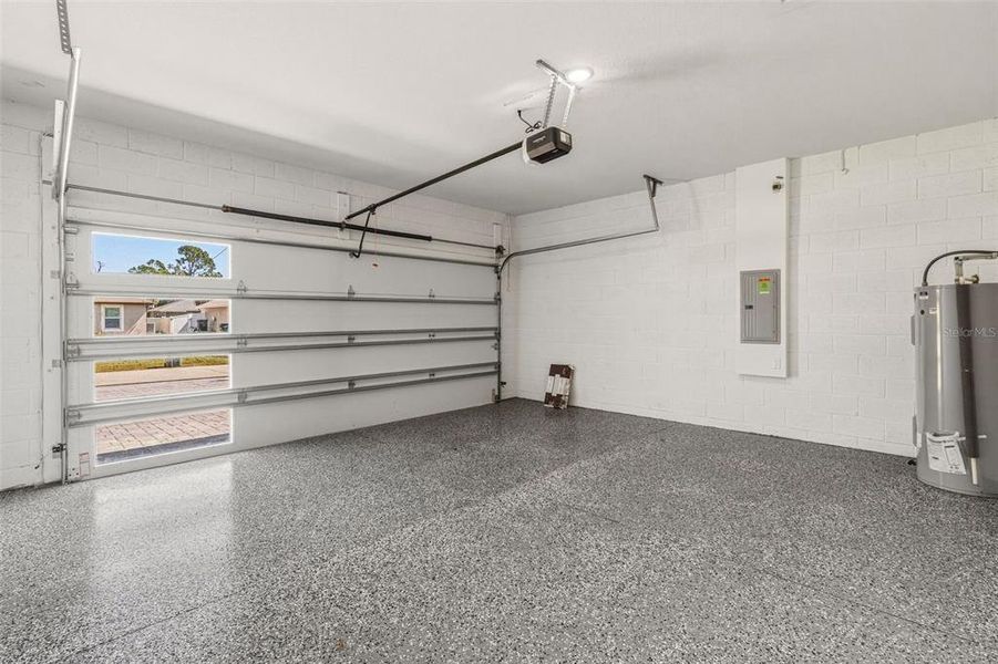 Spacious, unfurnished interior of a new home in , North Port (Image 34).