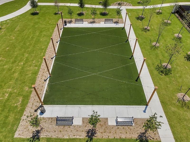 Community amenities in Edgewater, Fate (Image 27).