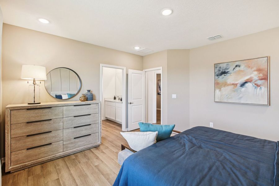 Furnished interior view inside a new home in Silver Springs Shores, Ocala (Image 32).