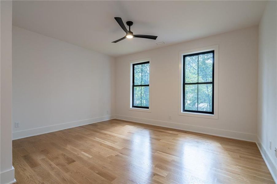 Spacious, unfurnished interior of a new home in , Brookhaven (Image 22).