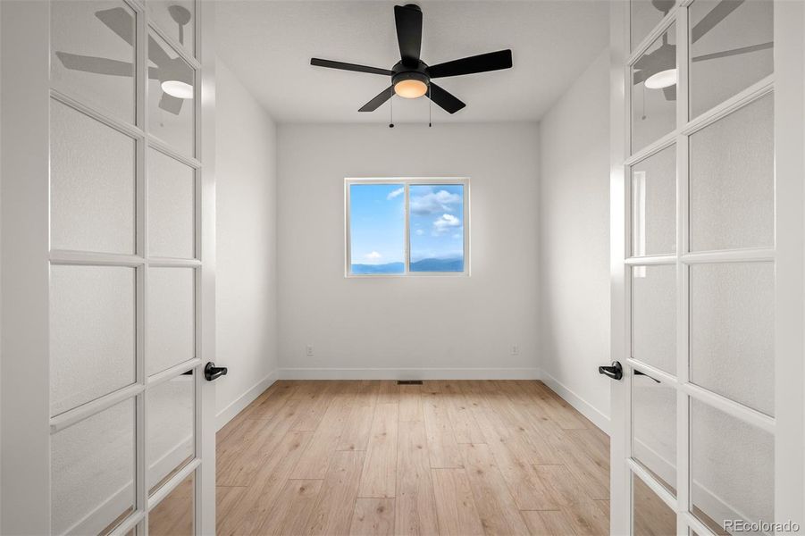 Spacious, unfurnished interior of a new home in Wolf Ranch - Enclave Collection, Colorado Springs (Image 33).