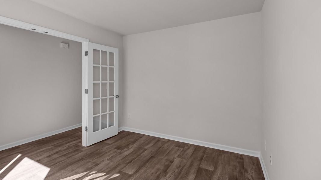 Spacious, unfurnished interior of a new home in Blair Ridge, La Grange (Image 10).