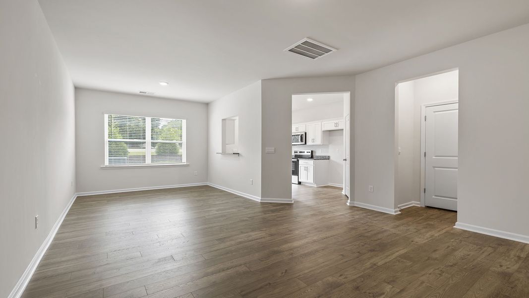 Spacious, unfurnished interior of a new home in Brookside Ridge Townhomes, Greer (Image 14).