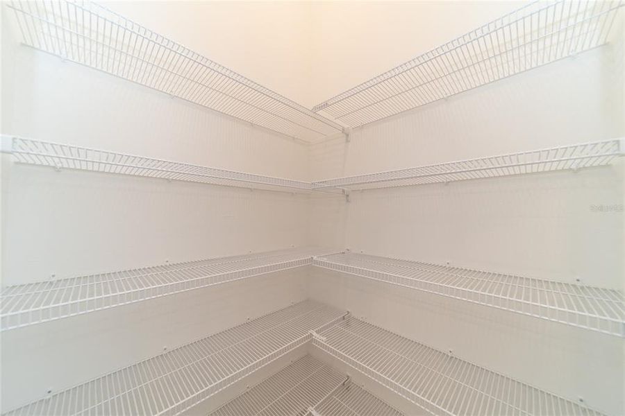 Spacious, unfurnished interior of a new home in , Citrus Springs (Image 39).