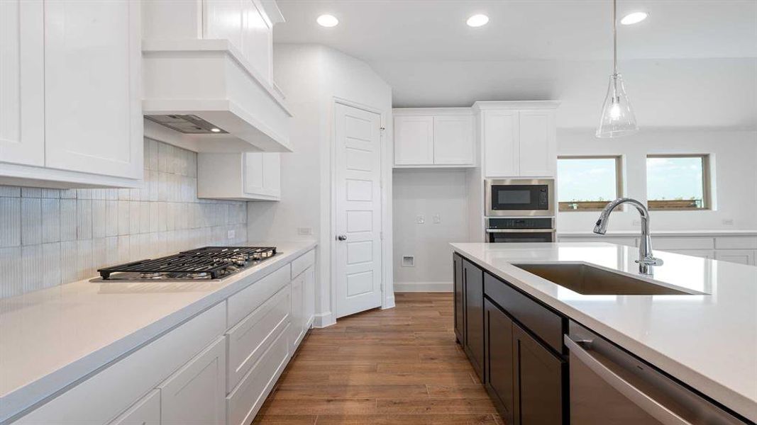 Furnished interior view inside a new home in Trinity Falls 50', McKinney (Image 20).
