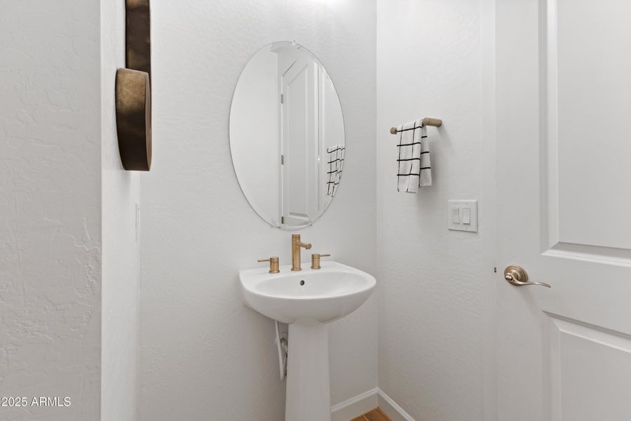 Powder room Powder room