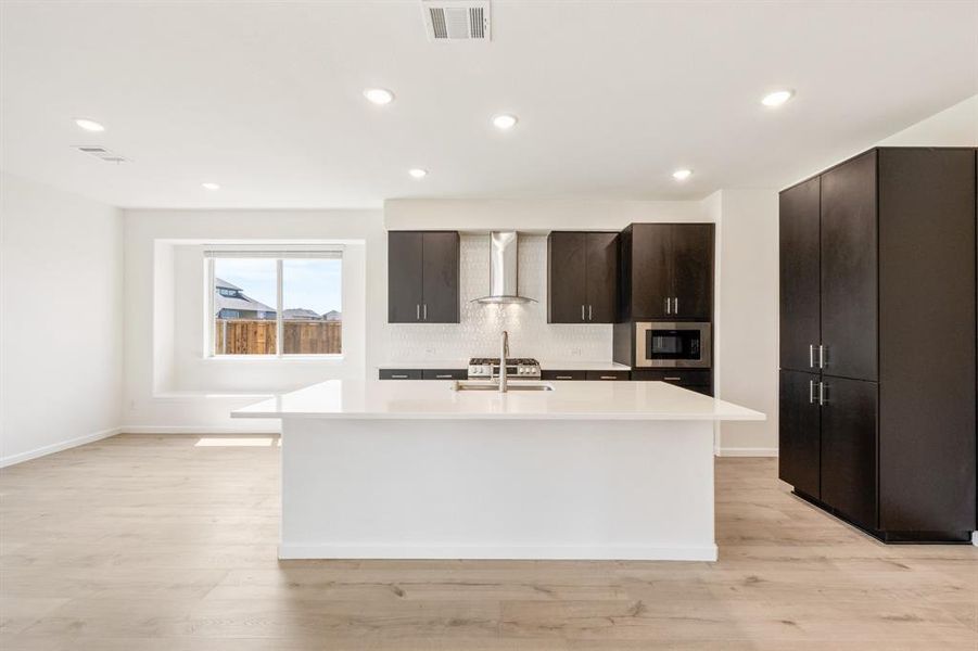 Furnished interior view inside a new home in ArrowBrooke Elements, Aubrey (Image 13). Furnished interior view inside a new home in ArrowBrooke Elements, Aubrey (Image 13).