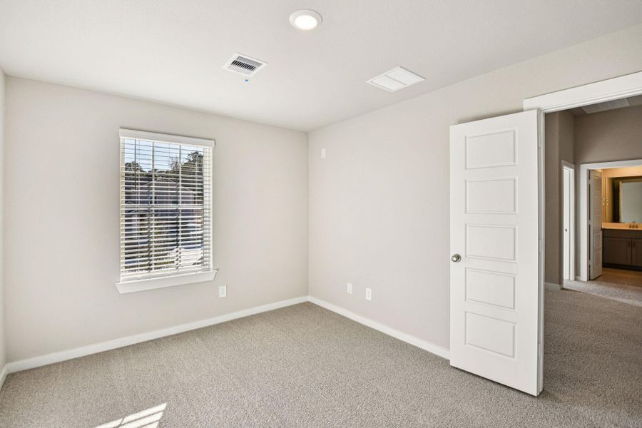 Spacious, unfurnished interior of a new home in Pine Lake Cove - Premier Series, Montgomery (Image 39).