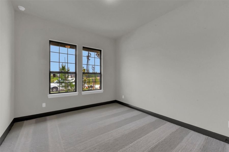 Spacious, unfurnished interior of a new home in Evergreen 55', Conroe (Image 23).