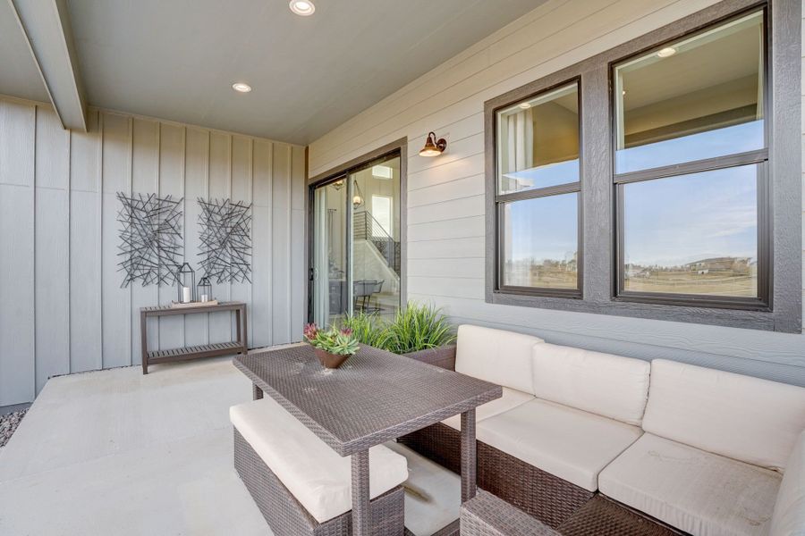 Representative exterior details of a home built from the 3 by Trumark Homes in Kitchel Lake at Serratoga Falls, Timnath (Image 32).