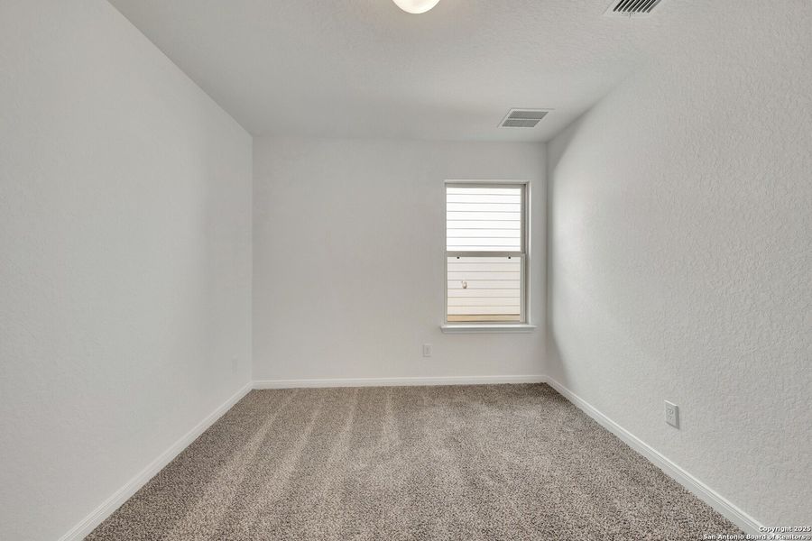 Spacious, unfurnished interior of a new home in Park Place, New Braunfels (Image 14). Spacious, unfurnished interior of a new home in Park Place, New Braunfels (Image 14).