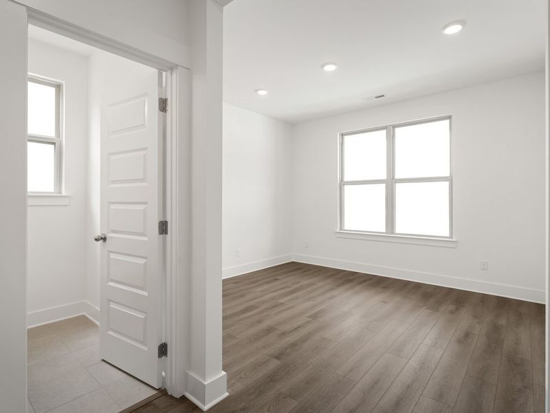 Spacious, unfurnished interior of a new home in Woods Crossing, Gallatin (Image 26).