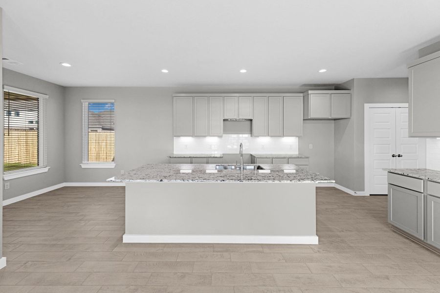 Furnished interior view inside a new home in Sunterra Lakes, Fulshear (Image 10).