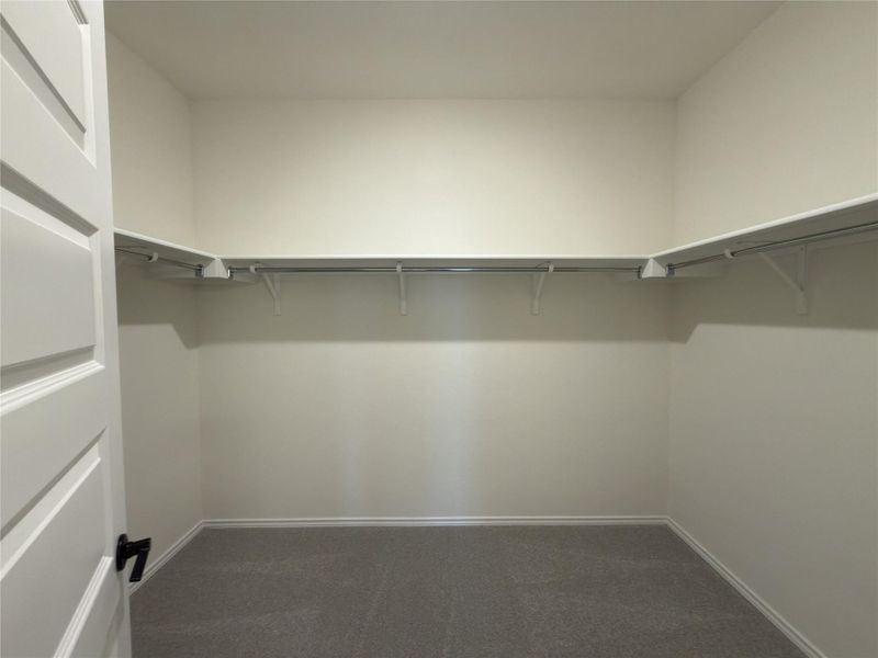 Spacious, unfurnished interior of a new home in River Bluff, Leander (Image 31).