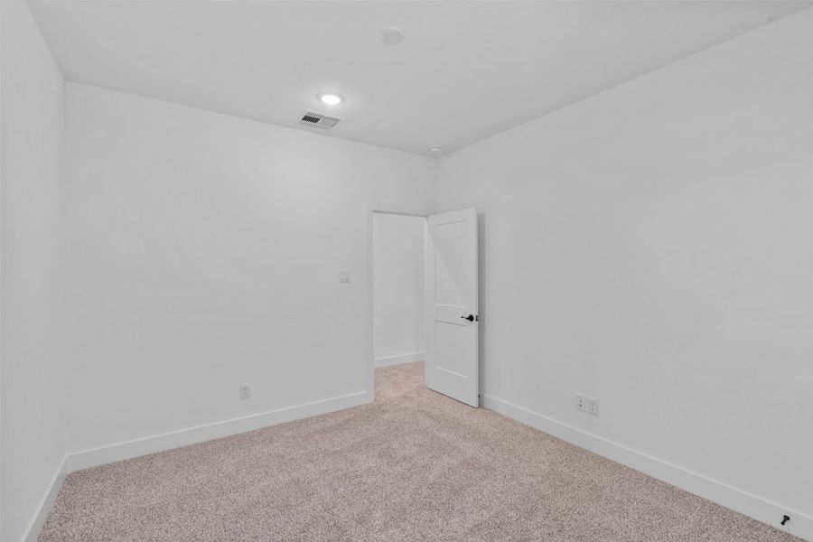 Spacious, unfurnished interior of a new home in Meridiana Chateau, Manvel (Image 24). Spacious, unfurnished interior of a new home in Meridiana Chateau, Manvel (Image 24).