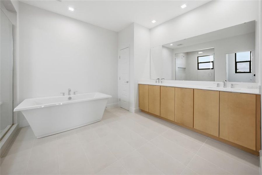 Furnished interior view inside a new home in , Davenport (Image 5).