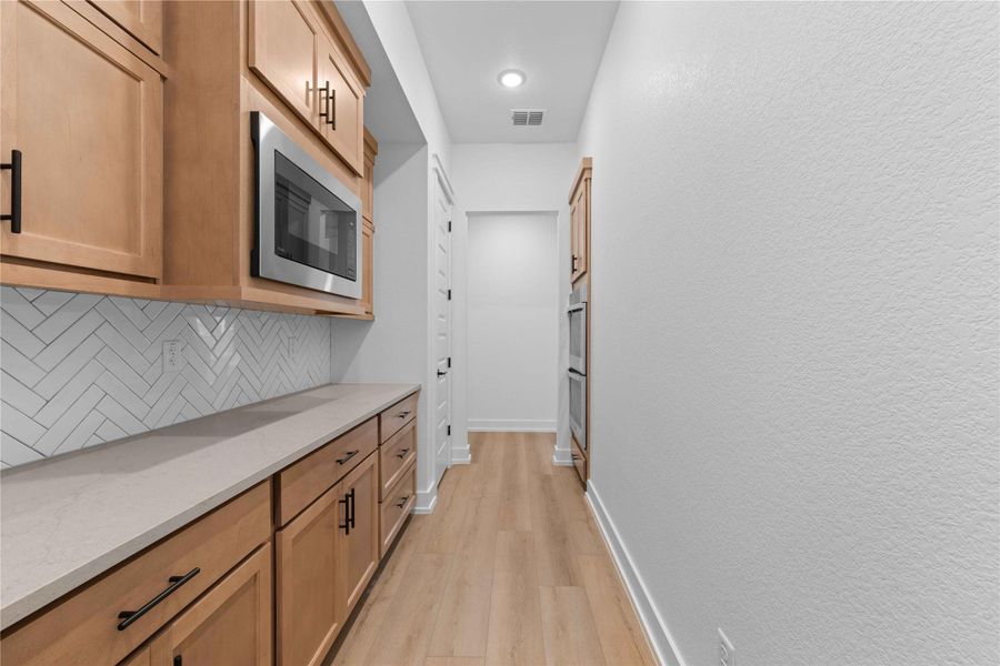 Furnished interior view inside a new home in Daniels Mountain, Georgetown (Image 10).