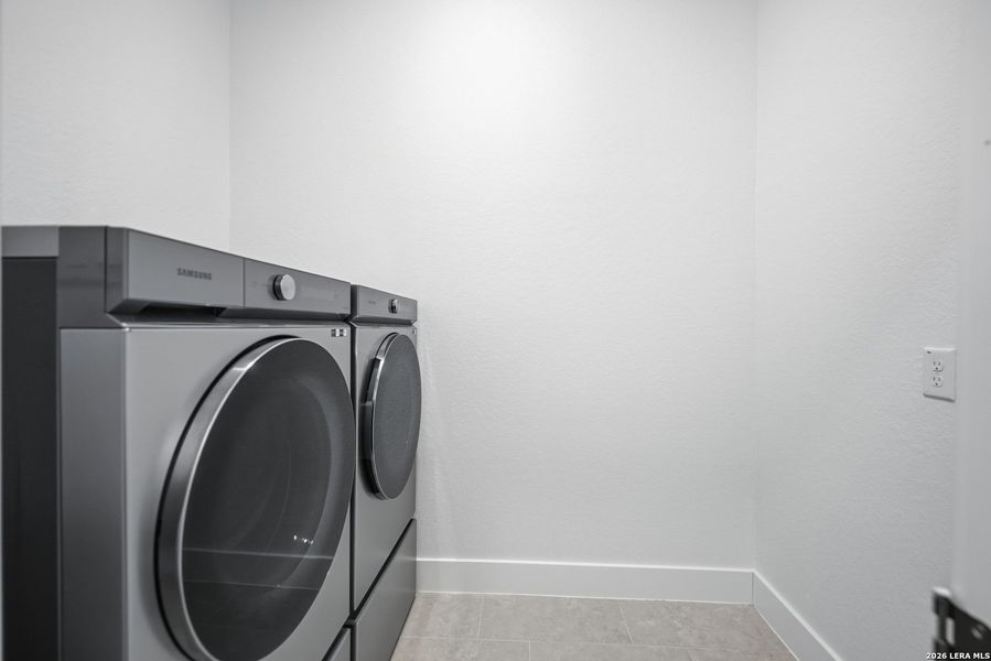 Close-up of interior finishes inside a home in Mesa Western, Cibolo (Image 20). Close-up of interior finishes inside a home in Mesa Western, Cibolo (Image 20).