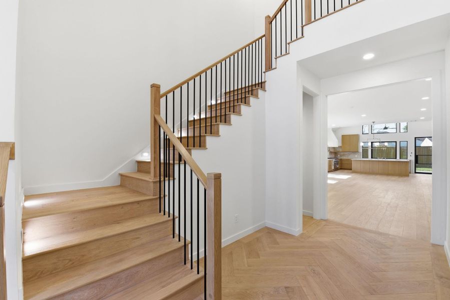 Spacious, unfurnished interior of a new home in , Houston (Image 22).