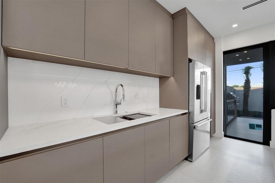 Furnished interior view inside a new home in , Fort Lauderdale (Image 21). Furnished interior view inside a new home in , Fort Lauderdale (Image 21).