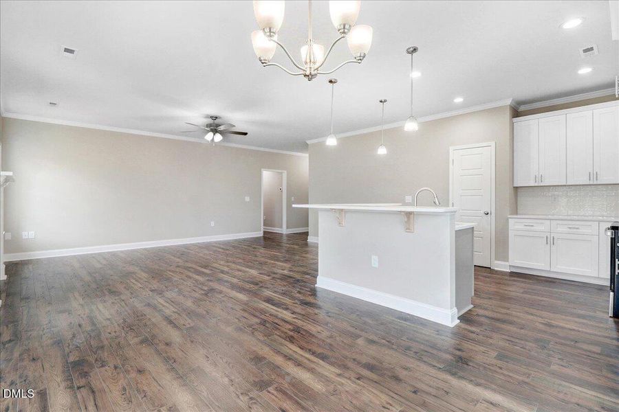 16-102 Chester Pl-15