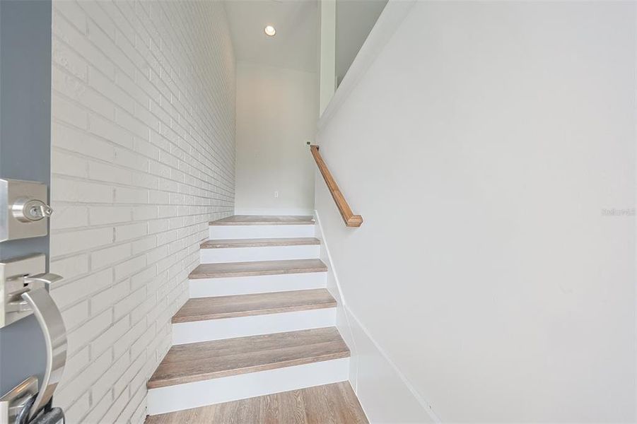 Spacious, unfurnished interior of a new home in , Tampa (Image 19).