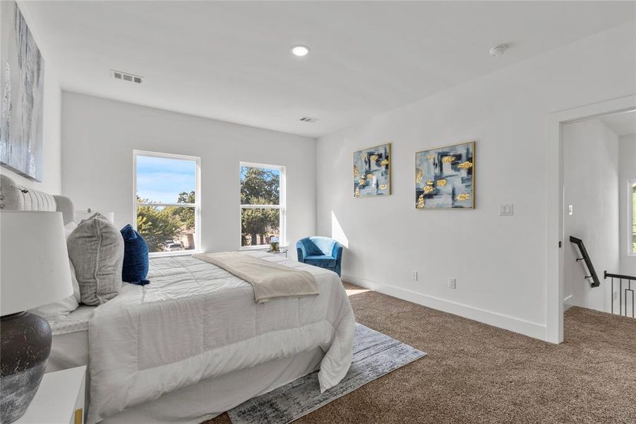 Furnished interior view inside a new home in , Grand Prairie (Image 15).