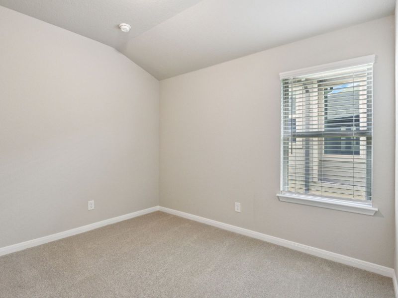 Spacious, unfurnished interior of a new home in Thomas Pond, San Antonio (Image 27). Spacious, unfurnished interior of a new home in Thomas Pond, San Antonio (Image 27).