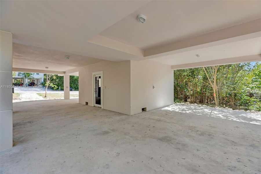 Spacious, unfurnished interior of a new home in , Key Largo (Image 26). Spacious, unfurnished interior of a new home in , Key Largo (Image 26).