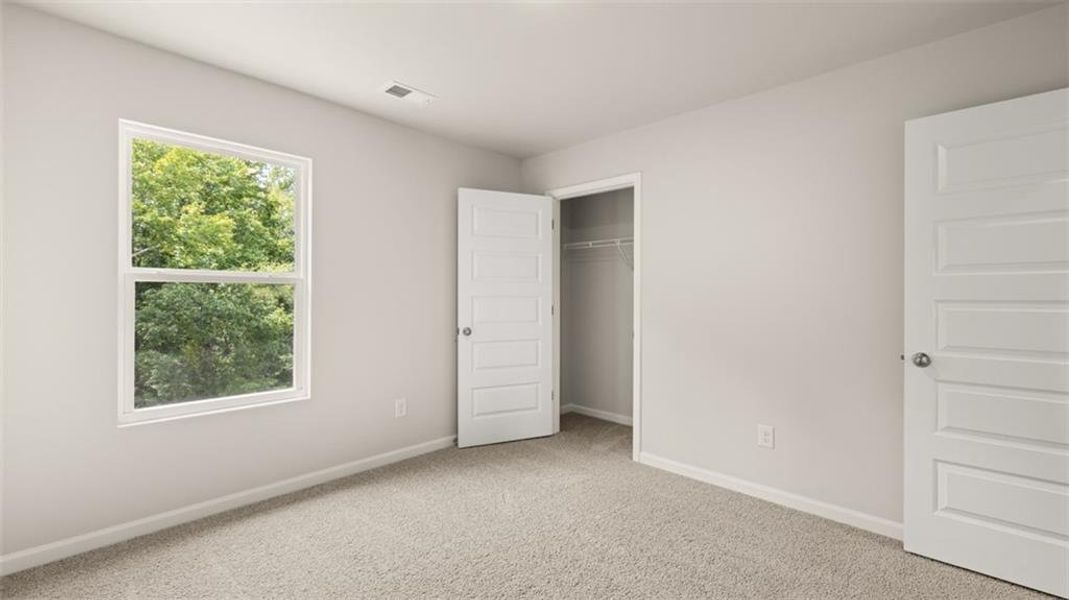 Spacious, unfurnished interior of a new home in Cedar Ridge - Locust Grove Station, Locust Grove (Image 13).