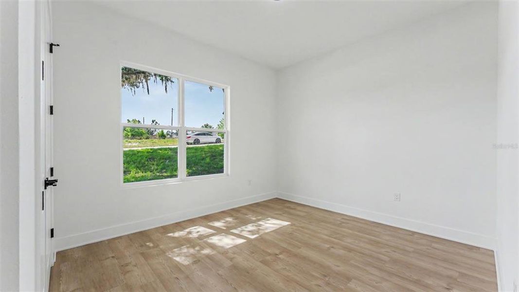 Spacious, unfurnished interior of a new home in , Davenport (Image 17).