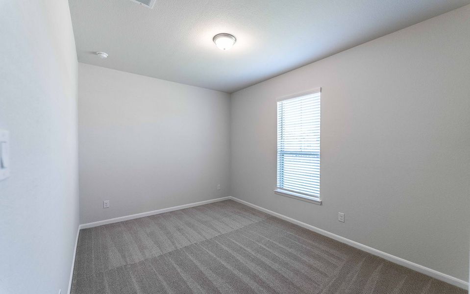 Spacious, unfurnished interior of a new home in Solterra, Mesquite (Image 17).