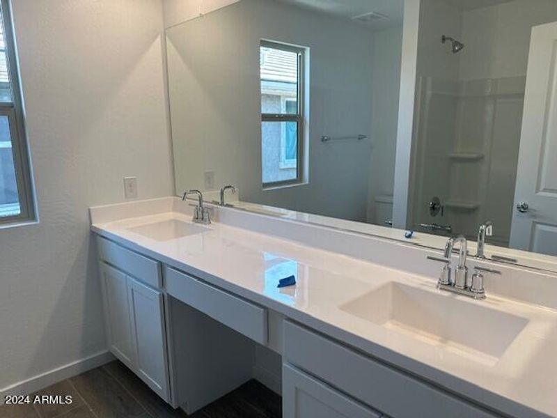 SR35 Lot 25 - Bathroom