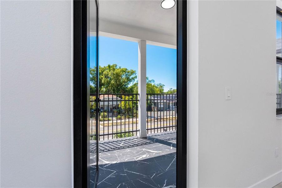 Exterior details and patio area of a home in , Tampa (Image 21).