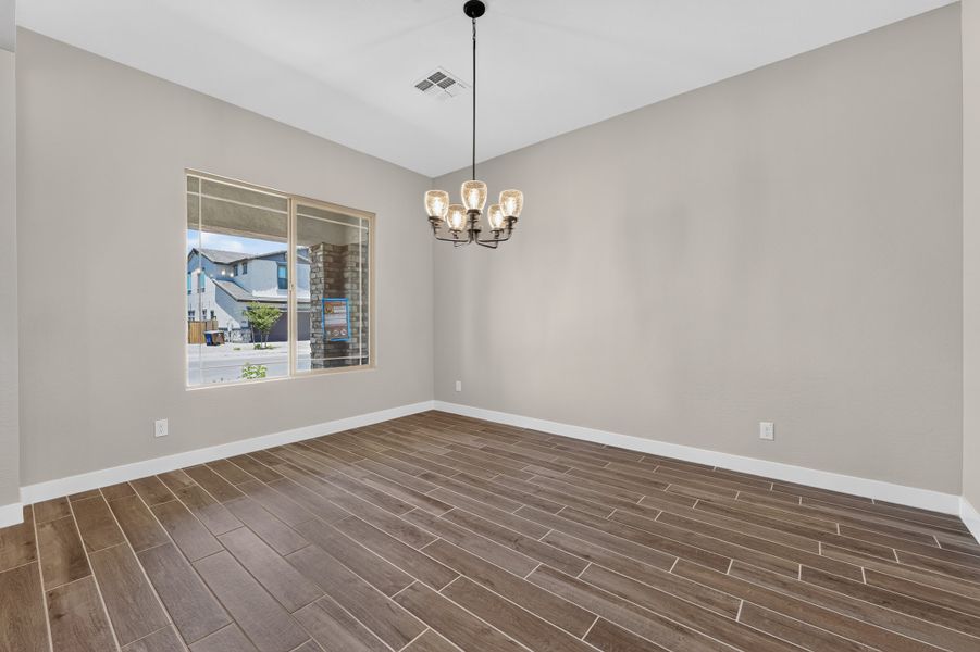 Spacious, unfurnished interior of a new home in Legado, Queen Creek (Image 15).