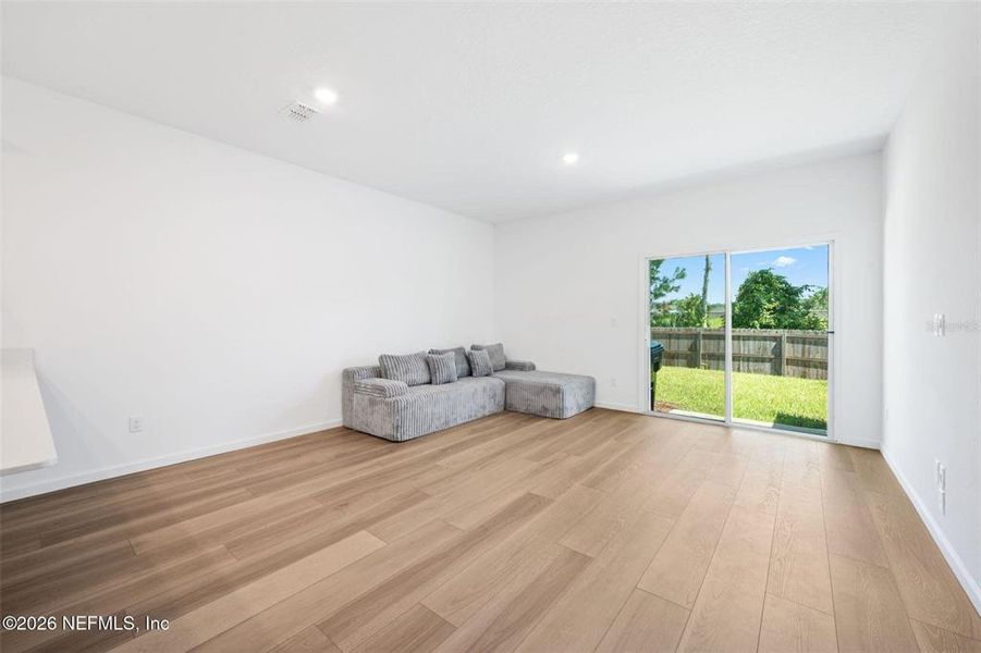 Spacious, unfurnished interior of a new home in , Orange Park (Image 20).