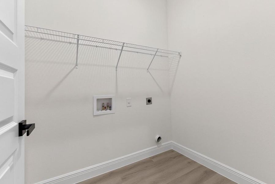 8846-97th-Ct-HigMedia-040-1280