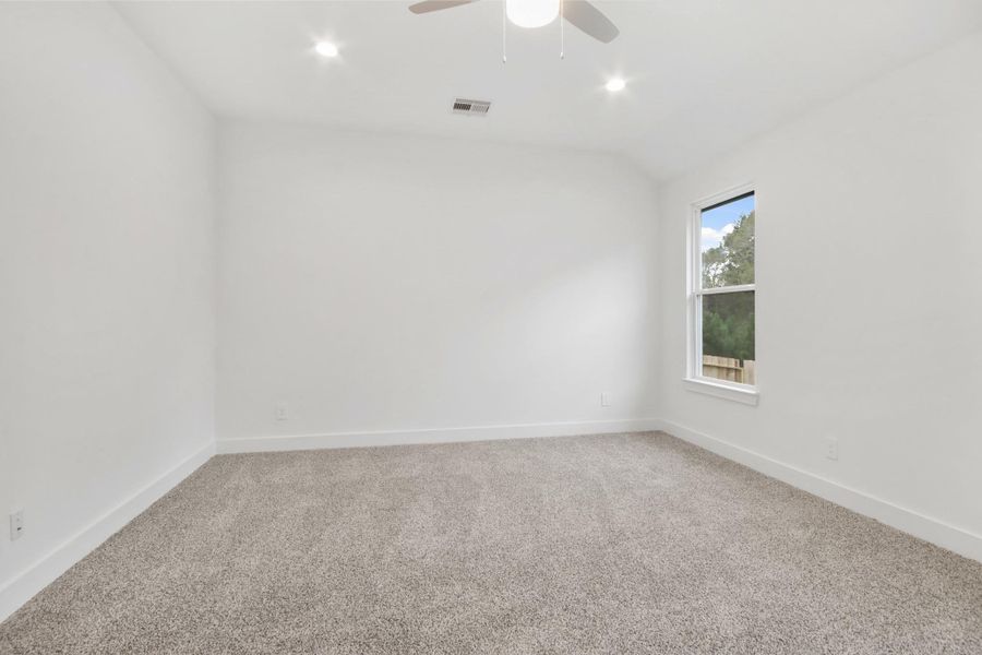 Spacious, unfurnished interior of a new home in Hills of Westlake, Conroe (Image 14). Spacious, unfurnished interior of a new home in Hills of Westlake, Conroe (Image 14).