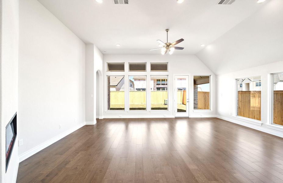 Image 27 of a home in Bridgeland 50'. Image 27 of a home in Bridgeland 50'.