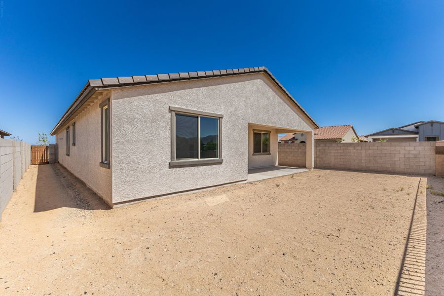 Exterior details and patio area of a home in Frontera, Surprise (Image 2).