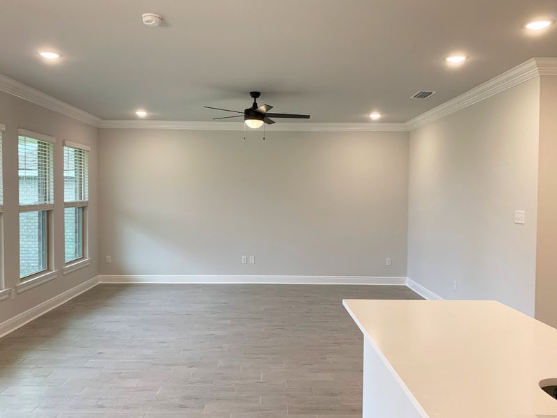Spacious, unfurnished interior of a new home in Sentinel Ridge, Pace (Image 9). Spacious, unfurnished interior of a new home in Sentinel Ridge, Pace (Image 9).