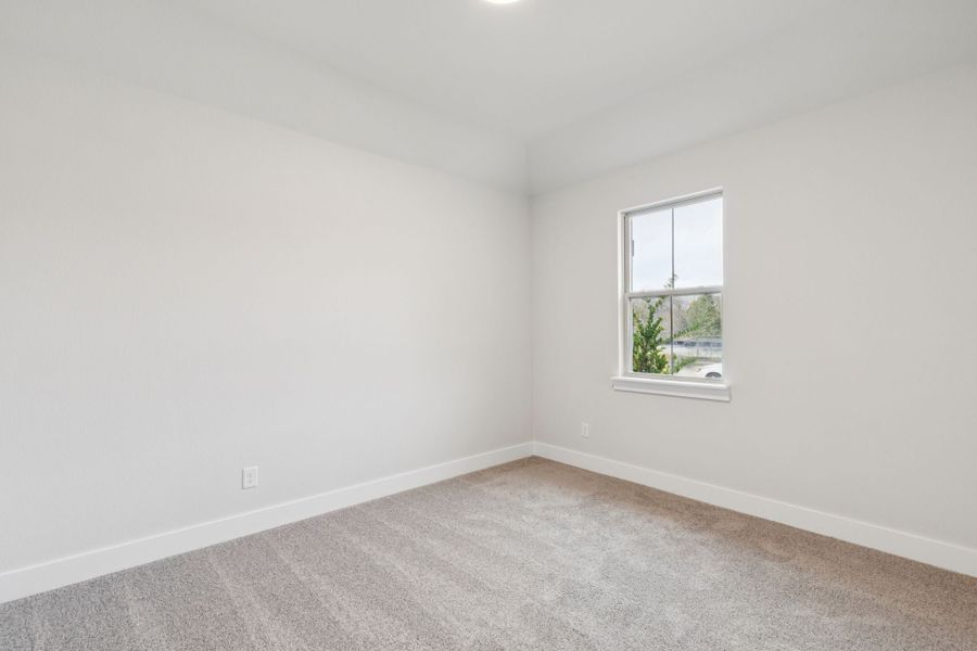 Spacious, unfurnished interior of a new home in Dove Hollow, Waxahachie (Image 27). Spacious, unfurnished interior of a new home in Dove Hollow, Waxahachie (Image 27).