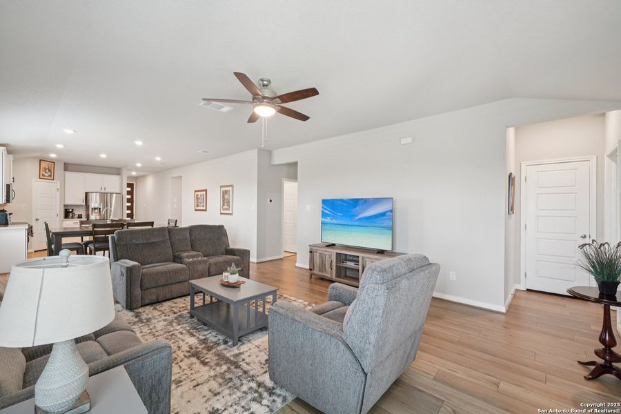 Furnished interior view inside a new home in Meyers Landing, New Braunfels (Image 8).