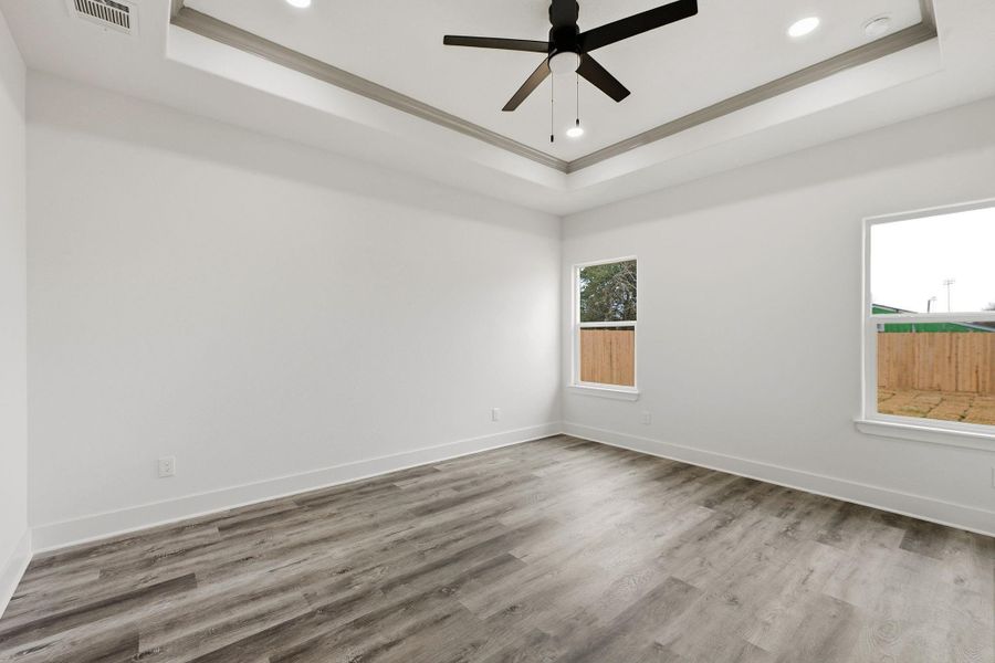 Spacious, unfurnished interior of a new home in , Bryan (Image 18).