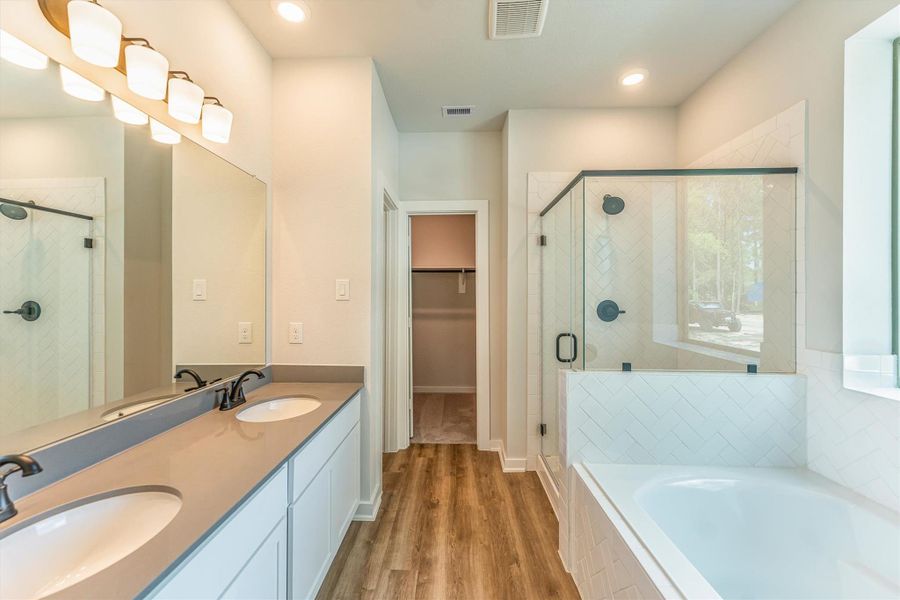 Furnished interior view inside a new home in Deer Pines, Conroe (Image 14).