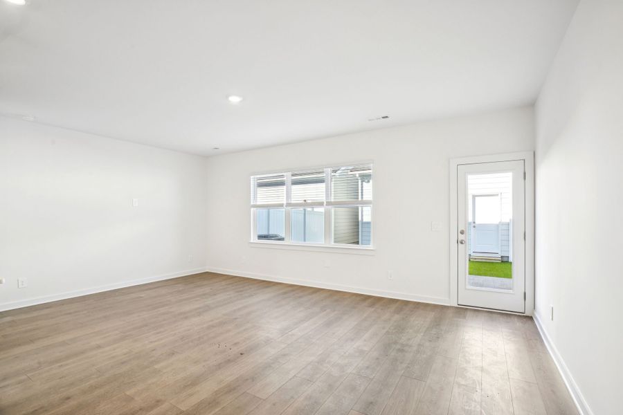 Spacious, unfurnished interior of a new home in Greystone - Vista Townhomes, Smyrna (Image 11).