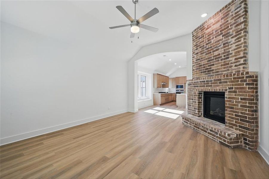 4289SantuaryROYCA010