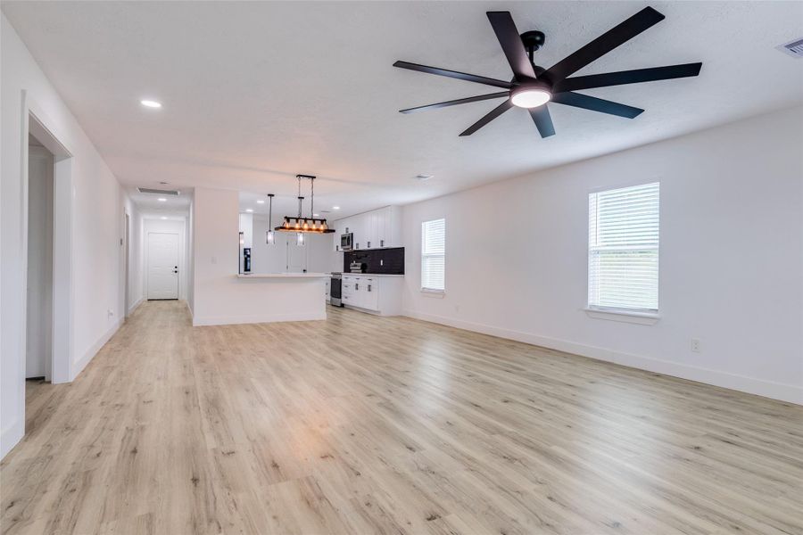 Spacious, unfurnished interior of a new home in , Cleveland (Image 23).