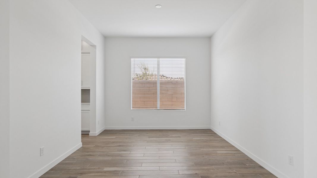 Spacious, unfurnished interior of a new home in The Ridge at Stone Butte, Phoenix (Image 25).